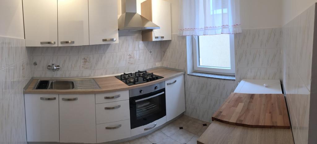 קרס Guesthouse Maver מראה חיצוני תמונה