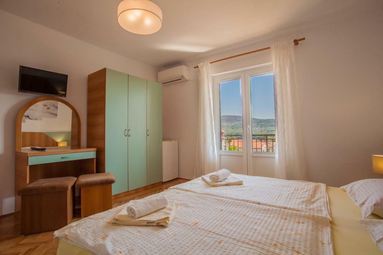 קרס Guesthouse Maver מראה חיצוני תמונה