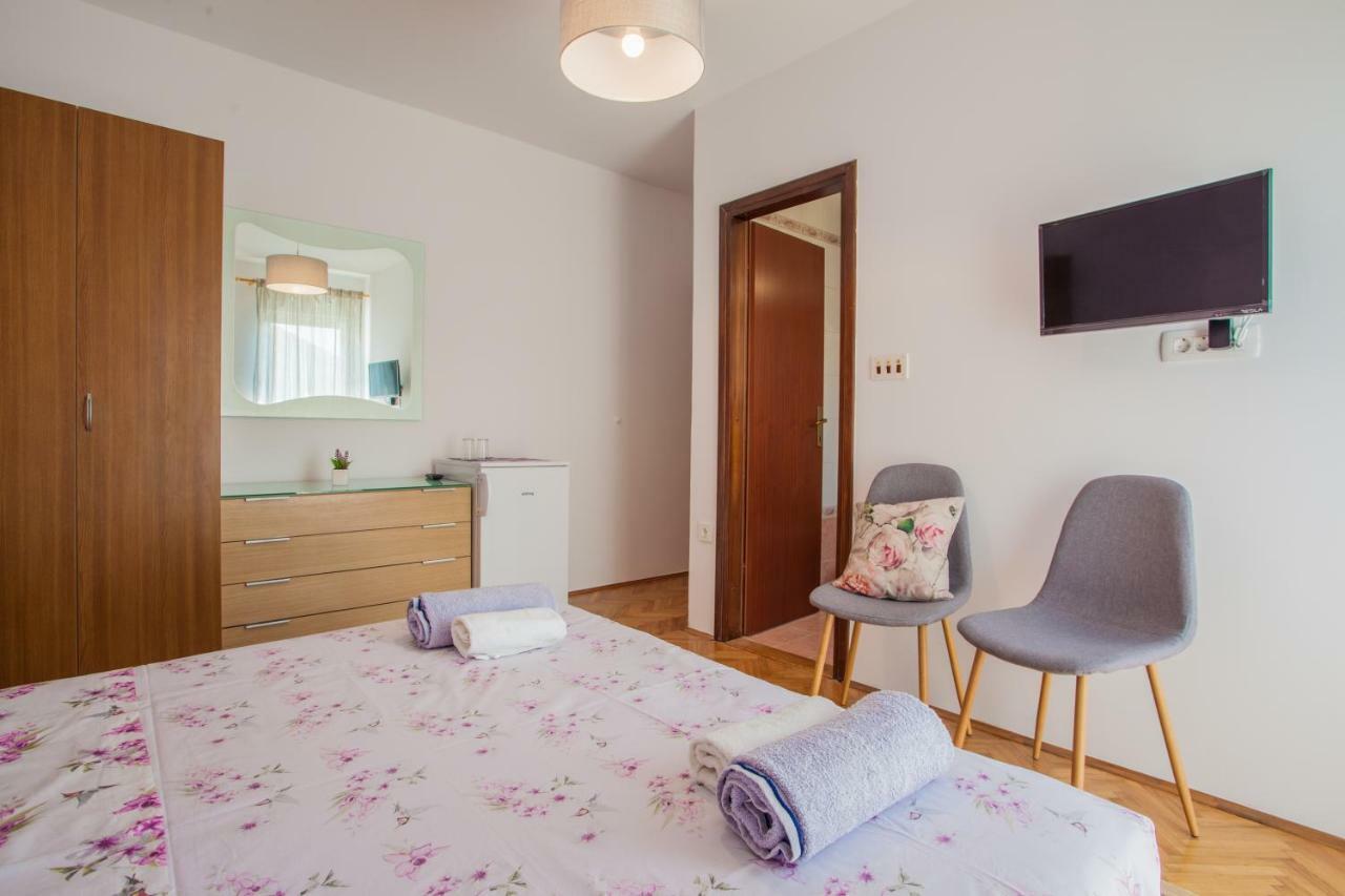 קרס Guesthouse Maver מראה חיצוני תמונה