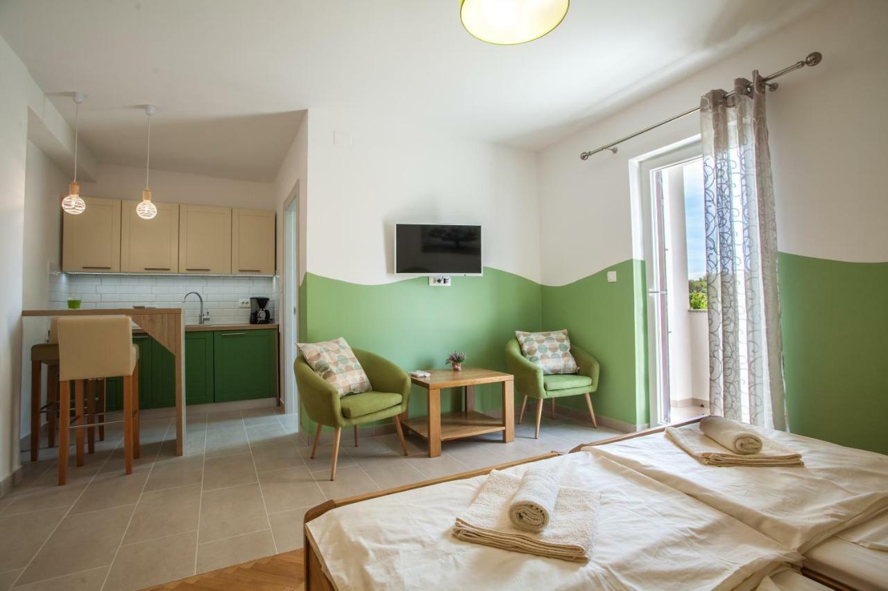 קרס Guesthouse Maver מראה חיצוני תמונה